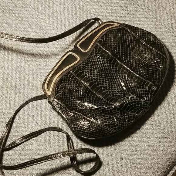 Saks Fifth Avenue Handbags - Vintage Saks 5th Ave Italian eel leather bag! EUC